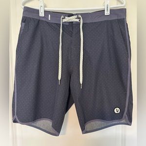Vuori Cruise Board Shorts Performance 4 Way Stretch Men Sz 30